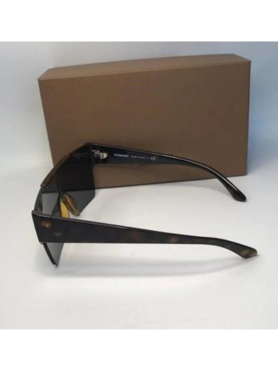 ?- Authentic New BurberryBE4291 - 300287 Oversize  Sunglasses main image 10